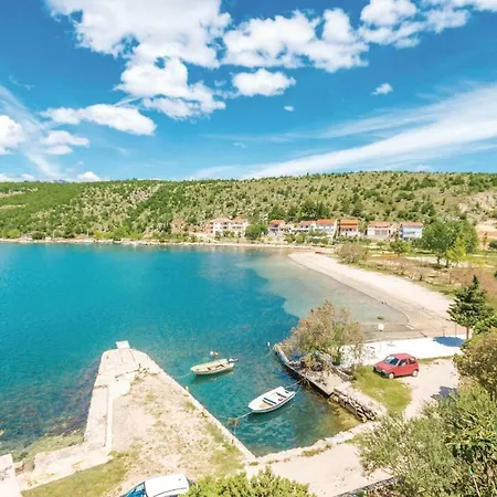 Three-bedroom Holiday In Kruševo