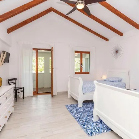 Prázdninový dům Three-bedroom Holiday In Kruševo